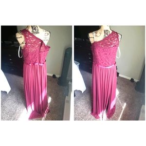 Davids Bridal Bridesmaid Dress size 14 burgundy